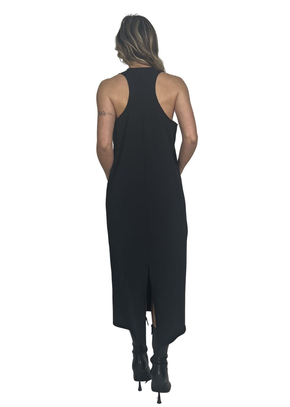Vestido de mujer coral con bolsillos de tela vaquera