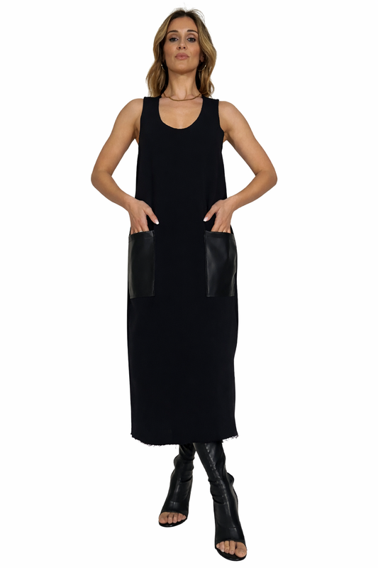 Vestido de mujer coral con bolsillos de piel sintética